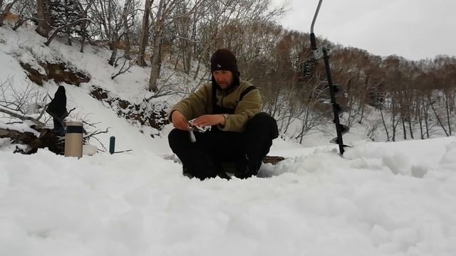Искал кунджу, а нашел прорву мальмы / Dolly Varden trout. Ice Fishing смотреть онлайн