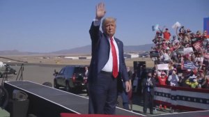 Трамп танцует. Tramp is dancing