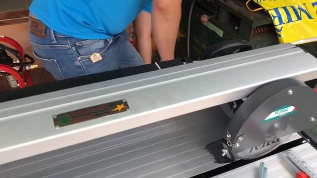 Hướng dẫn sử dụng máy cắt gạch dùng điện sài nước Total TS6082001 смотреть онлайн