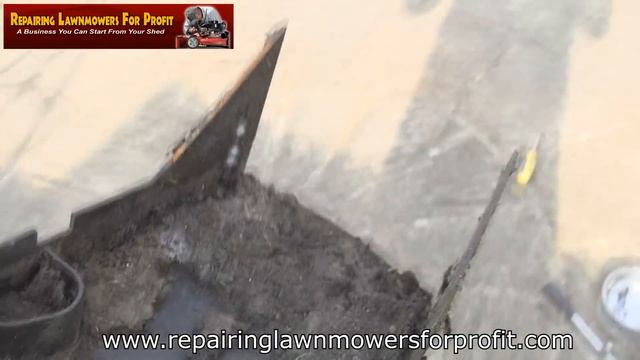Petrol Lawnmower (Blade Adapter Replace And Drive Belt Replace) смотреть онлайн