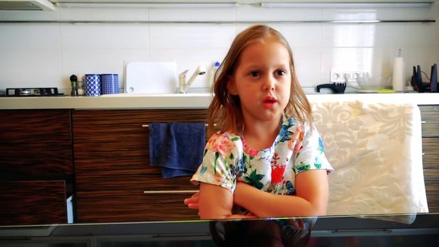 24 ЧАСА Одного Цвета! Желтый Цвет для Мамы и Розовый Цвет для Папы! смотреть онлайн