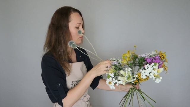 Букет на каркасе венок // школа флористики онлайн смотреть онлайн