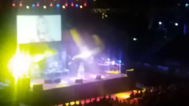 ПЕВИЦА ВАЛЕРИЯ В ТАЛЛИНЕ! ВЫСТУПЛЕНИЕ.СВЕТ ВКЛЮЧИЛИ. смотреть онлайн