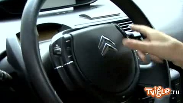 Нюша показала свою «Малышку С4» смотреть онлайн