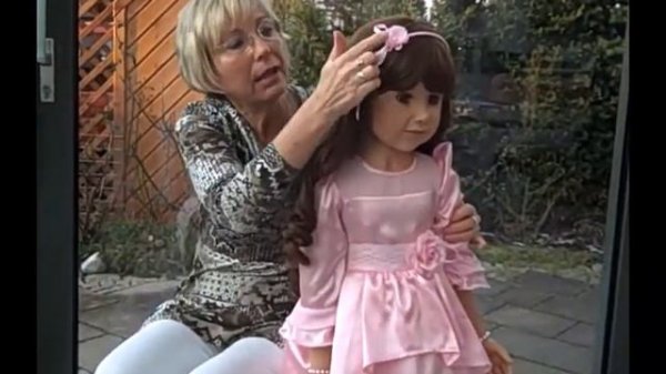 Masterpiecedolls Willow by Monika Peter-Leicht in German