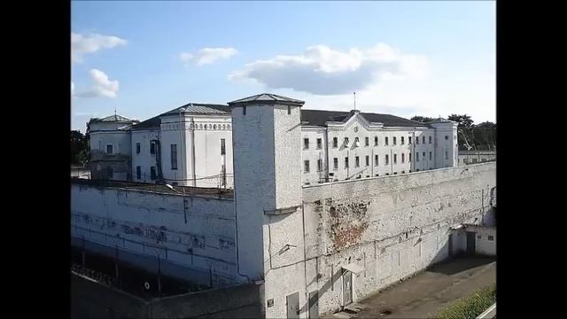 Карточные игры на тюрьме смотреть онлайн