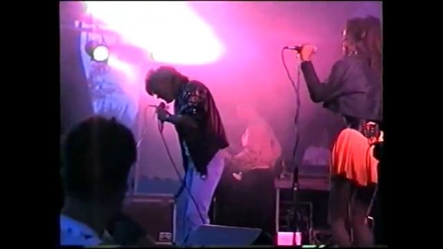 Dieter Bohlen_ Blue System - Satellite to Satellite (live@Leipzig)1992 смотреть онлайн