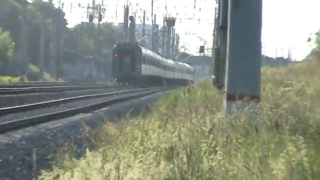 Электровоз ЭП20-047 с фирменным поездом Кубань №29 Новороссийск - Москва смотреть онлайн