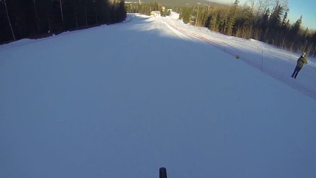 Скоростной спуск на велосипеде с горнолыжной трассы GoPro смотреть онлайн
