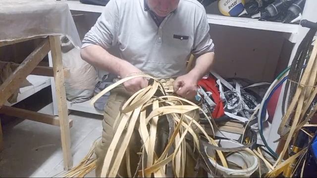 Как Плести Лапти-Бахила - Сапоги Из Чёрной Коры смотреть онлайн