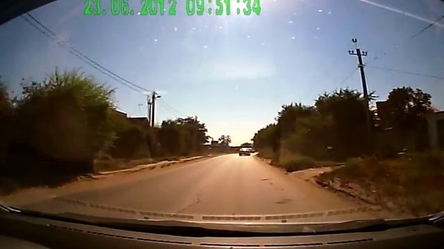 ceed на встречке в закрытом повороте.avi смотреть онлайн