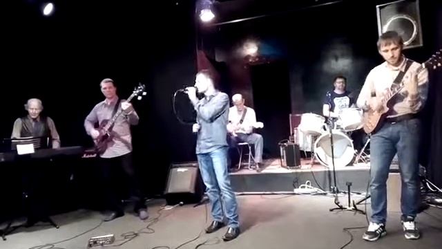 Группа "Эвергрины"(я-на бас-гитаре)-16.04.2017-Фестиваль блюза - песня Дороги наши разошлись-2 смотреть онлайн