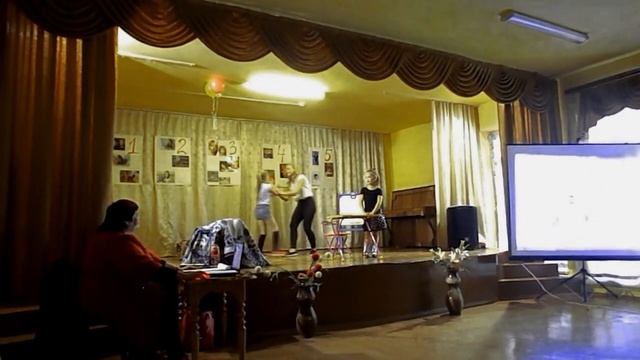 МУЗЫКАЛЬНАЯ СЦЕНКА (сценка из нарезок песен) смотреть онлайн