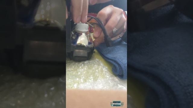 Замена лампы в 4D кинотеатре в проекторе Infocus In 5102