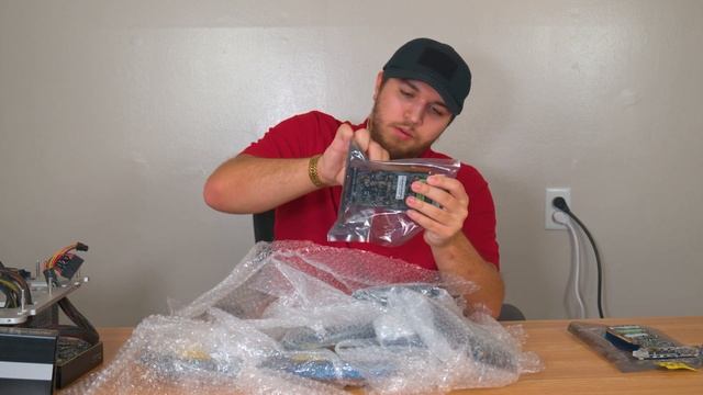 Unboxing 10 Graphics Cards... смотреть онлайн