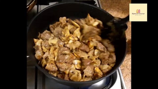 Свинина С Грибами и Сметаной | Вкусное Блюдо Из Свинины На Сковороде | Готовим Дома Быстро И Просто смотреть онлайн