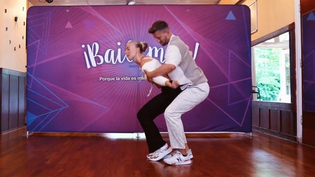 Janis & Zoé | Here is your perfect | Bachata Remix | Bachata Sensual | Couple Dance | Baile | Tanz смотреть онлайн