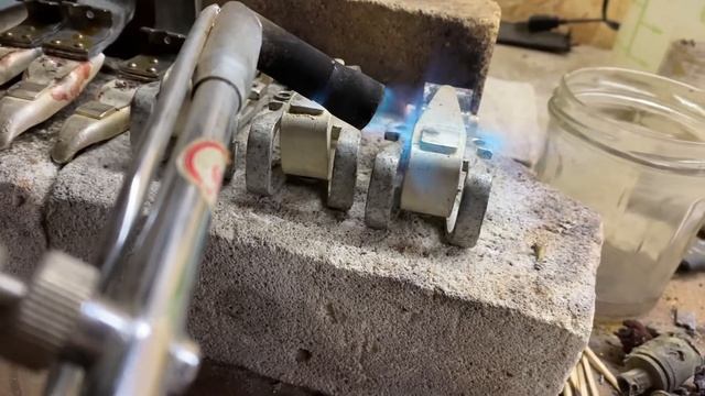 Разбор Автоматического выключателя (Автомата) А37-66 БР смотреть онлайн