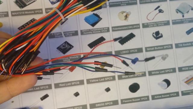 Полный стартовый комплект LAFVIN UNO R3 c учебником. смотреть онлайн