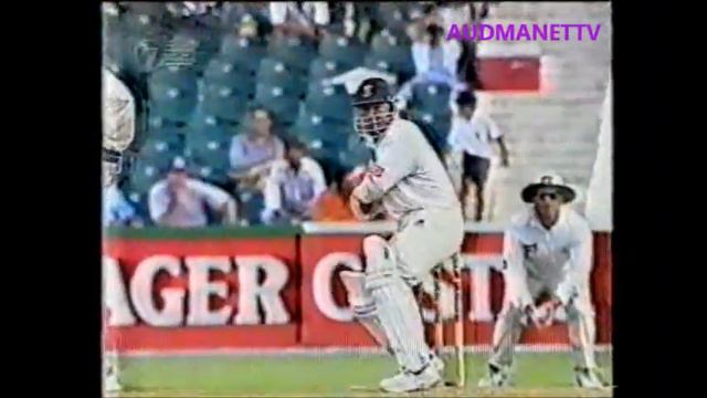 Glen McGrath vs Paul Adams, 4,dot,4, 1997 смотреть онлайн