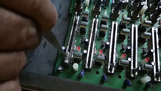 HOW TO CLEAN AUDIO MIXER VOLUME CONTROL смотреть онлайн