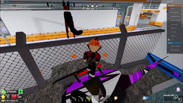 Если кто то напишет в чат, то видео закончится смотреть онлайн