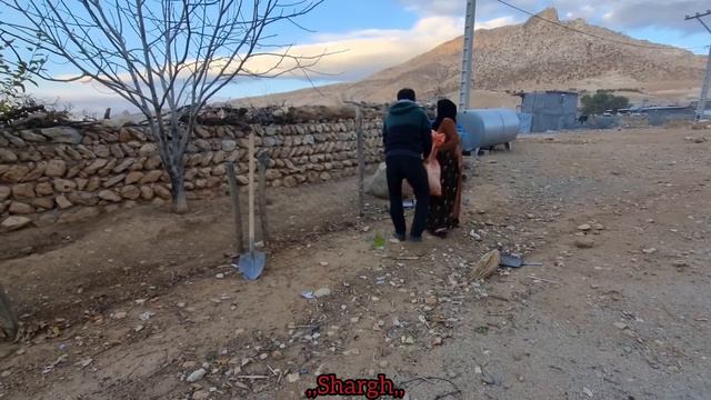 New challenges in Iran's nomadic life, Sharq family, Fakhreddin's help to Zahra and her children🌱💔❤ смотреть онлайн