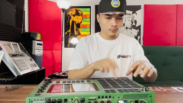 Finger Drumming Performance - 15 Minutes of Lax the Monk - Akai MPC Live 2 смотреть онлайн