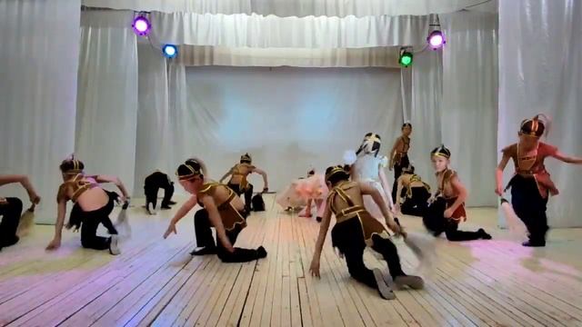 Младшая группа “Күн сардаҥата” - "Кулунчук". Номинация: хореография. II возр.группа 7-10 лет. смотреть онлайн