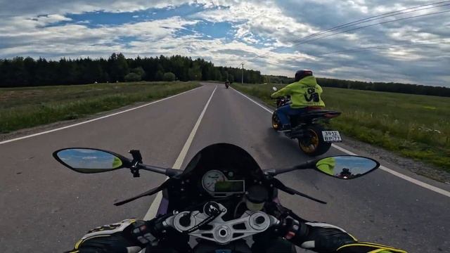 МОТОЦИКЛИСТ НЕ ВОШЕЛ В ПОВОРОТ | ПЕРЕКОЗЛИЛ НА МОТОЦИКЛЕ | смотреть онлайн