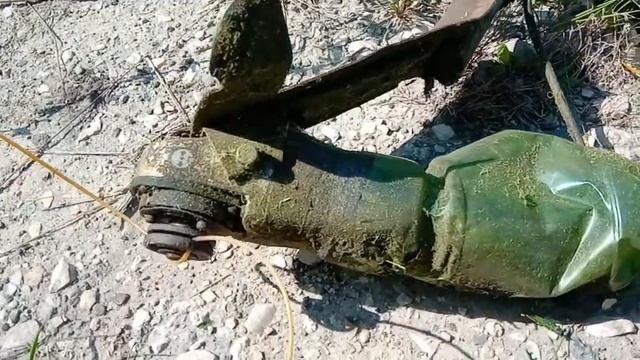 Газонокосилка своими руками из старой болгарки. Просто из подручных средств. Defort DAG-900N смотреть онлайн
