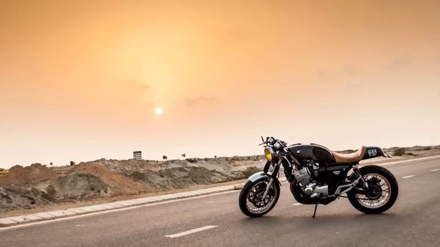 Cafe Racer (Honda CB 400 Four NC36 by Faisal Malik) смотреть онлайн
