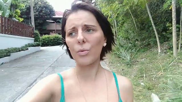 ТАИЛАНД / В ДОМАХ НЕТ СТИРАЛЬНЫХ МАШИН смотреть онлайн