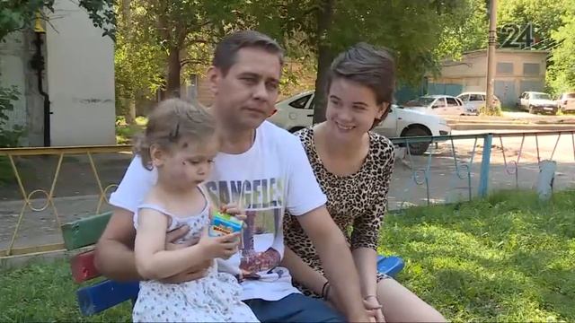 Бездомная собака напала на 2-летнюю девочку в казанском дворе смотреть онлайн