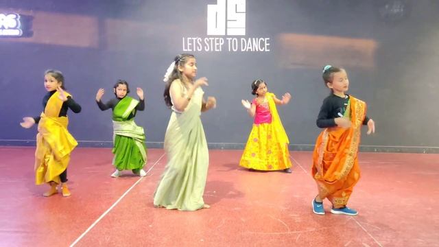 CURRENT LAAGA RE - CIRKUS | RANVEER, DEEPIKA | CHOREOGRAPHY - NILESH | D-STEPPERS DANCE STUDIO | смотреть онлайн