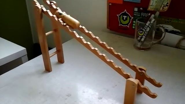 Traplopend poppetje (kinetische kunst) смотреть онлайн
