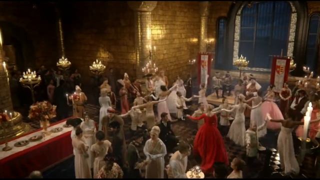 Эмма и Киллиан на балу 3x21 смотреть онлайн