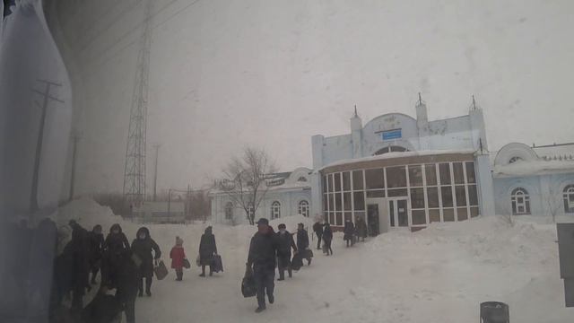Станция Хромтау - поезд остановился в сказочную зимнюю погоду 2021 года смотреть онлайн