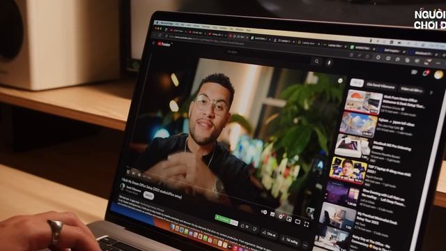 Còn nên mua MacBook intel không ? | Review MacBook Pro 2019 смотреть онлайн