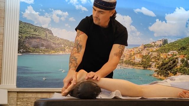 Массаж Ваших ног- профессионально, тепло и нежно с выездом на дом клиента. #БегАгутыйМассажист смотреть онлайн