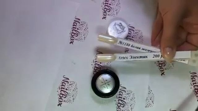 Радужная и жемчужная втирки. Обзор от IREN PRO NOGTI в гостях в NailBox смотреть онлайн