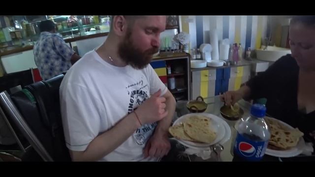 Индия. Адская Калькутта. Первые впечатления. Трущобы, Мать Тереза и шокирующая Азия. Лайф влог смотреть онлайн