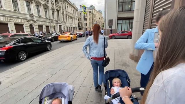 VLOG прогулка на красной площади с реборном/Влог с куклой реборн/Reborn Walk☺️?