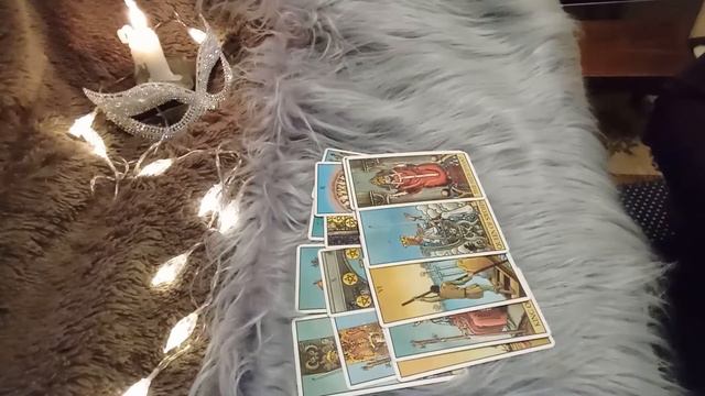 Таро от Миссис Икс. О чем он не говорит