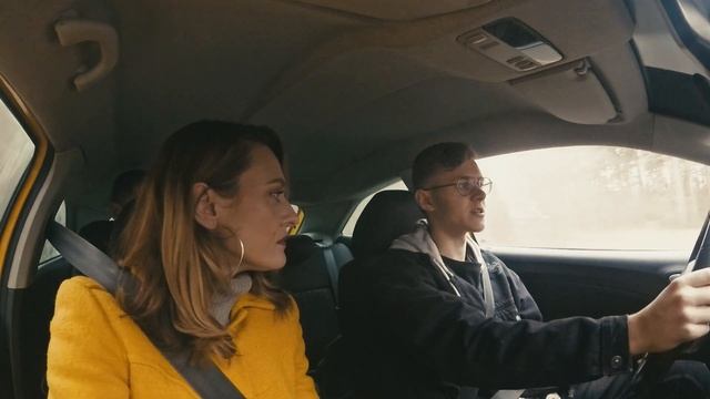 На чем ездят блогеры: как тиктокер купил заряженный SEAT Ibiza FR смотреть онлайн