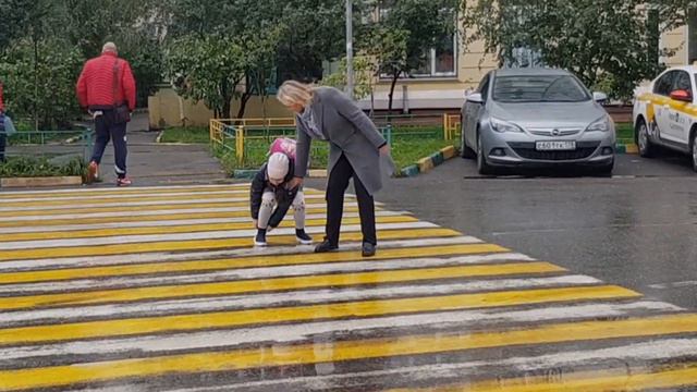 Челлендж "Возьми ребенка за руку!" смотреть онлайн