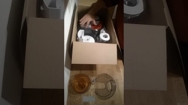 Küchenmaschine BOSCH MUM 5, MUM 56s40, auspacken, Teil 1 смотреть онлайн