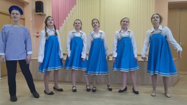 «На побывку едет молодой моряк» , сл. В. Бокова, муз. А.Аверкина смотреть онлайн