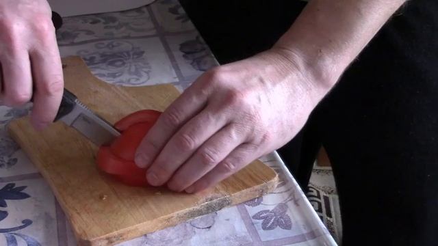 Тест ножей Никки сталь д-2 и Шмель сталь 95х18 на продуктах. смотреть онлайн