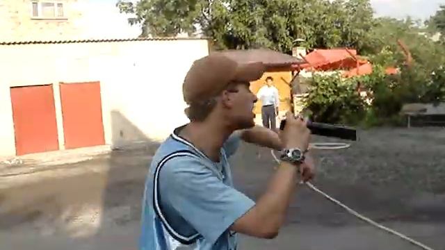 Toxa Rastma достает соседей смотреть онлайн